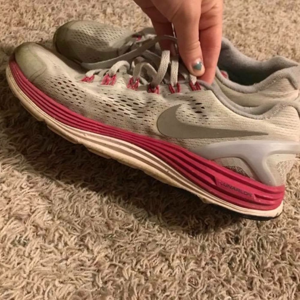Nike tennis shoes